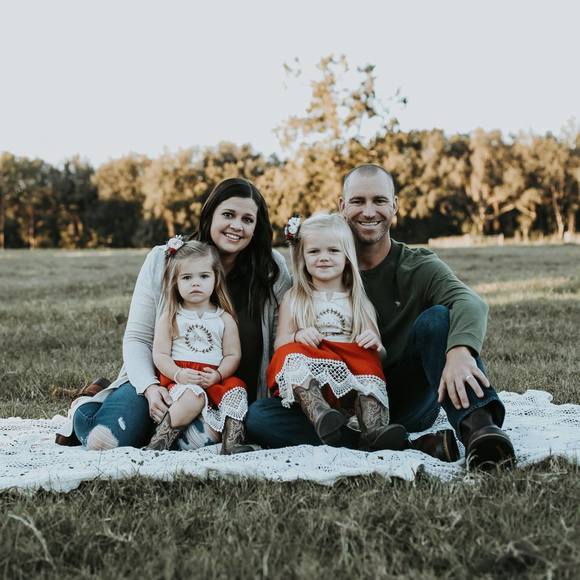 Meet your Posher, Amy - Picture 1 of 1